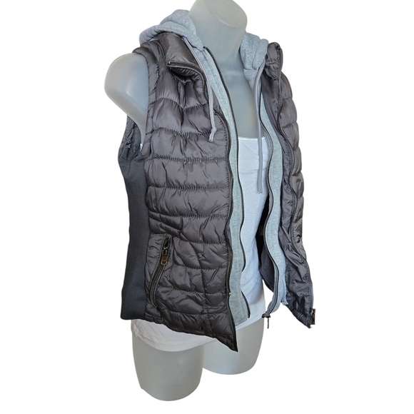 YMI Gray Quilted Vest with Hood - Picture 5 of 10